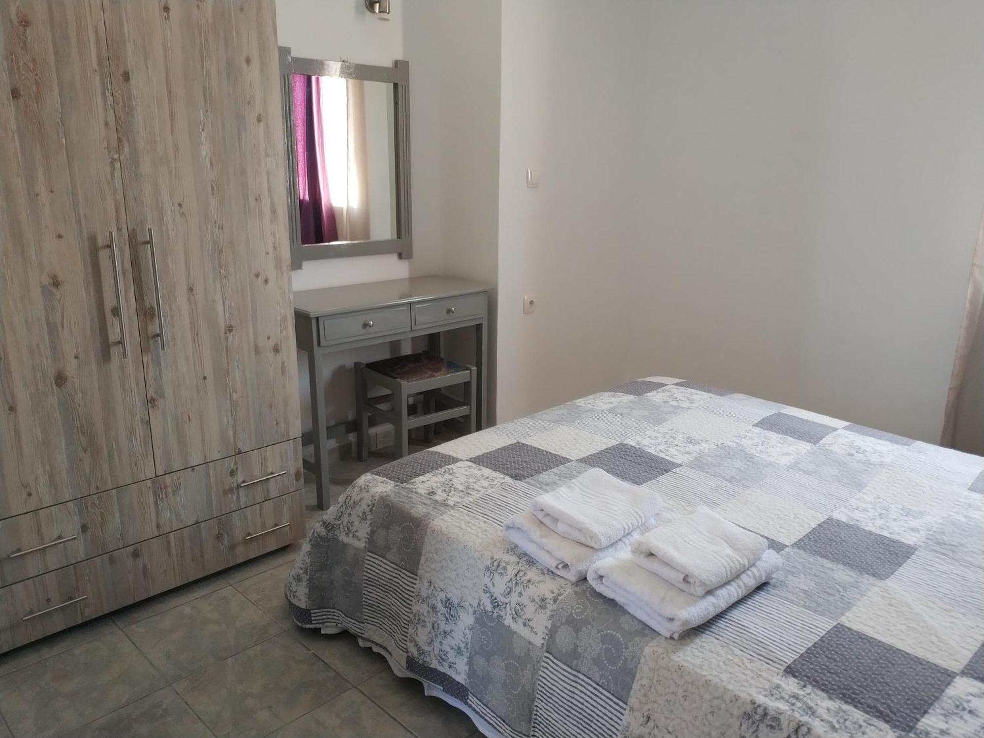 Nikos Apartments Ajía Marína Szoba fotó