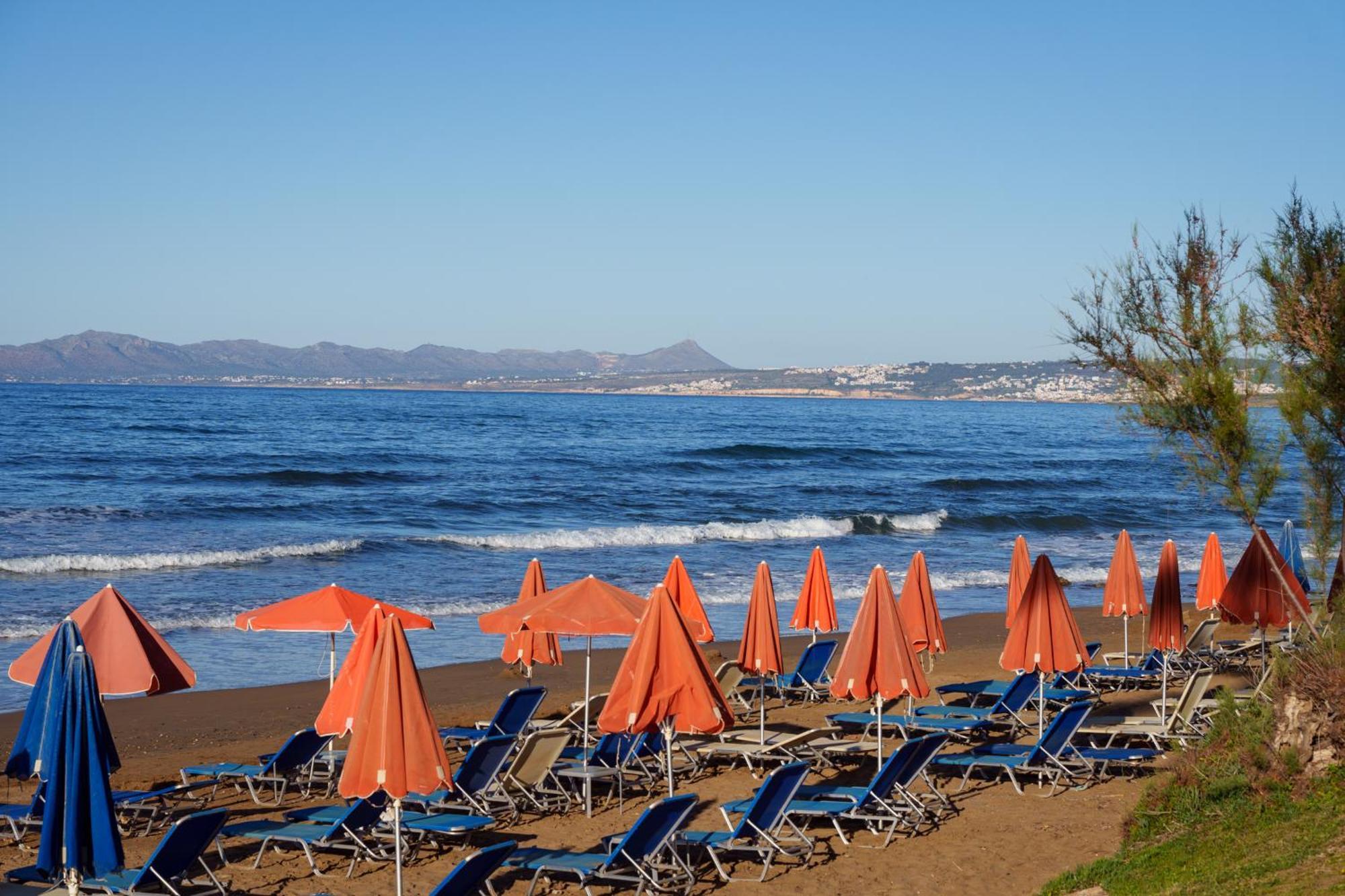 Nikos Apartments Ajía Marína Kültér fotó