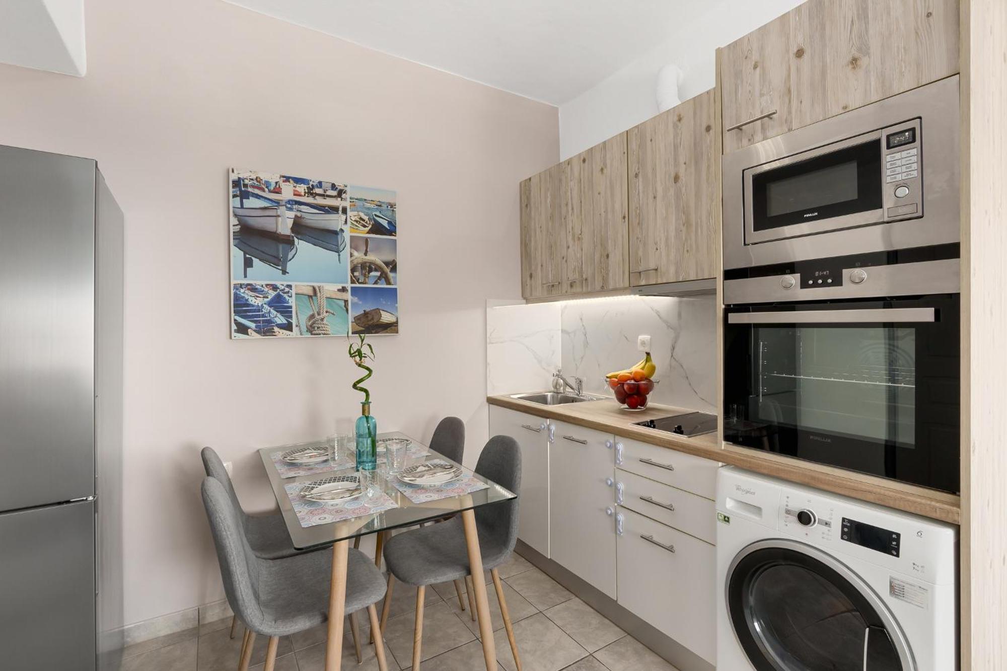 Nikos Apartments Ajía Marína Kültér fotó