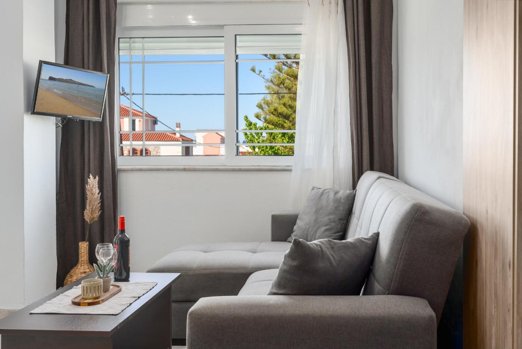 Nikos Apartments Ajía Marína Kültér fotó